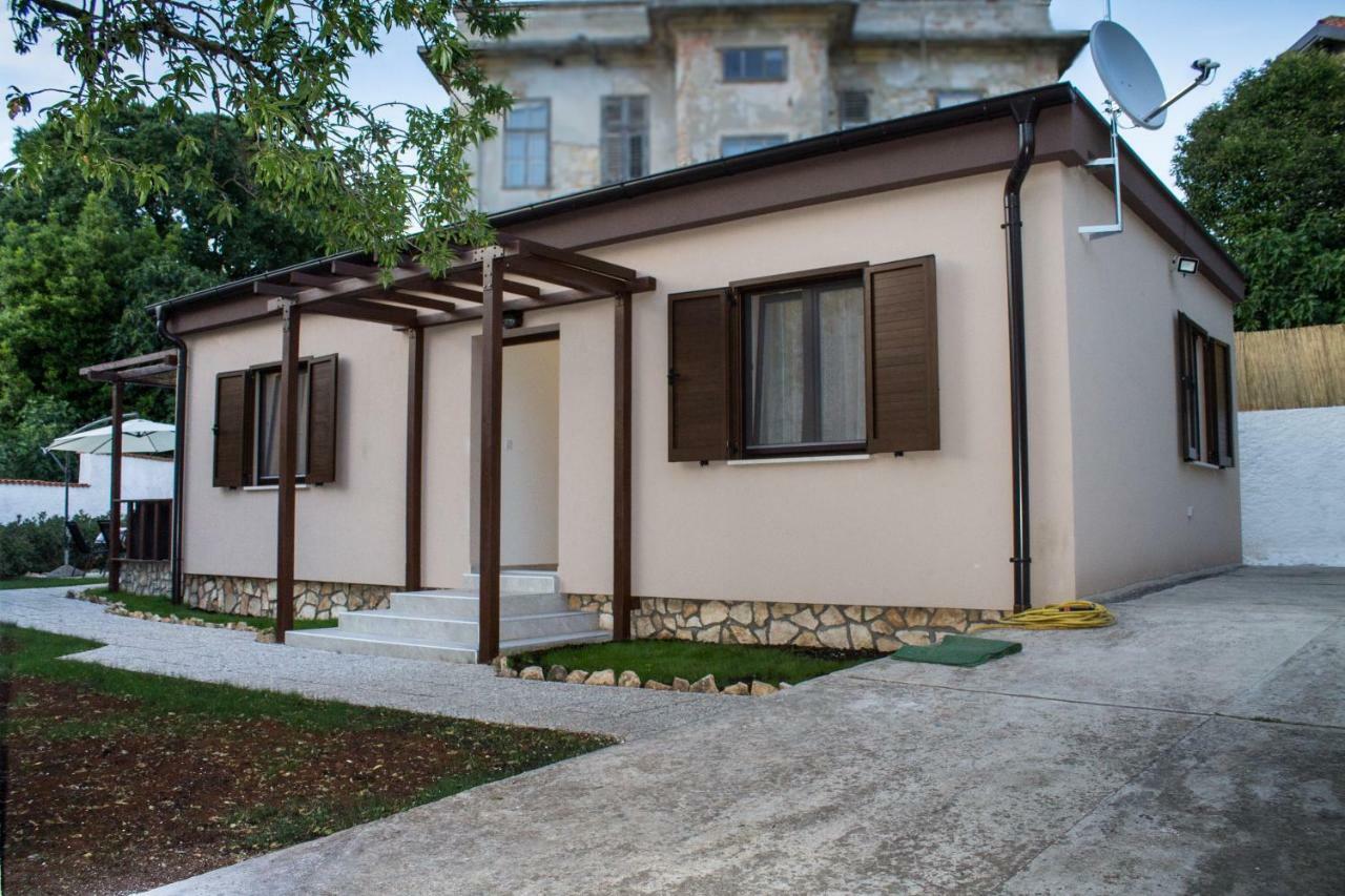 Willa Kuca Za Odmor Natalija Pula Zewnętrze zdjęcie